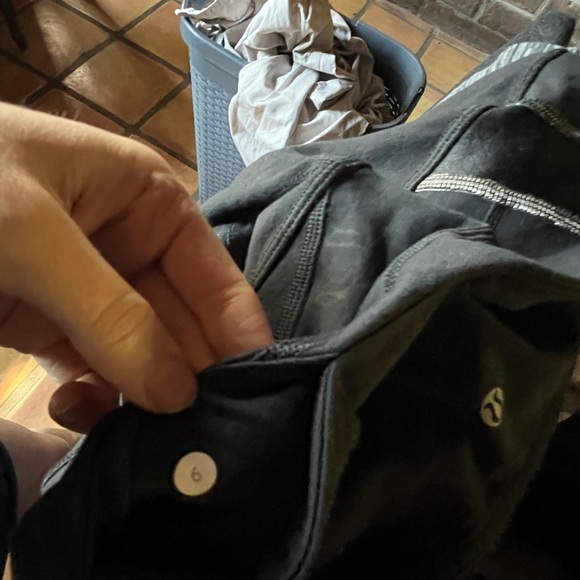 Lululemon wonder under crop reversible - Picture 3 of 6